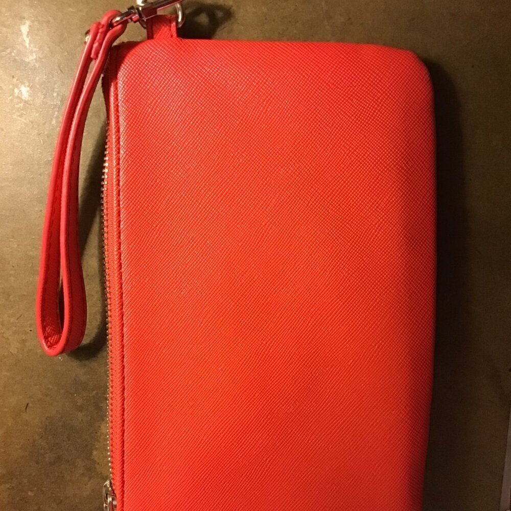 Express Wristlet - Picture 2 of 2